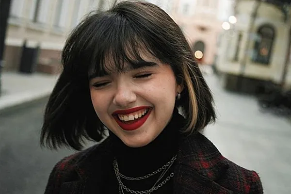 Дочурка ведущего Первого канала рассказала о влиянии на ее участие в «Голосе» отца