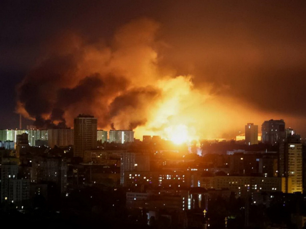 Киев снова горит от мощных ракетных ударов: полностью уничтожена ТЭЦ, в России заговорили об операции «Ошеломление» (ВИДЕО)