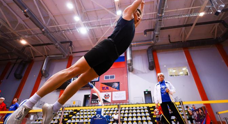 Чемпион Дмитрий Васильев: На спортплощадки лозунгами не заманишь