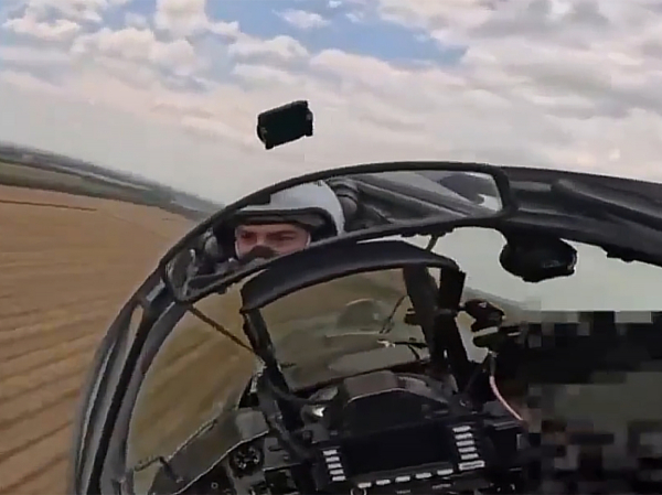 Видео зафиксировало, как российская ракета преследует украинский МиГ-29