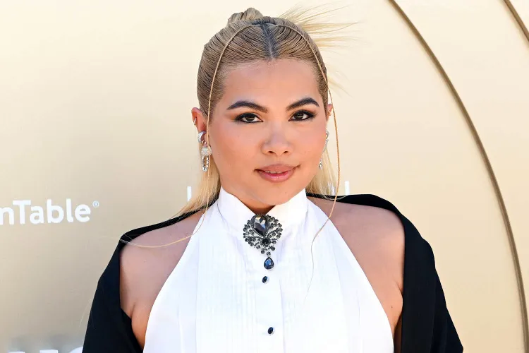 Хейли Киёко утверждает, что её прозвище «Лесбийская Иисус» исцелило её