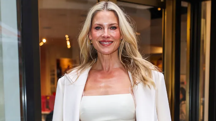 Звезда сериала «Земля» (Landman) Эли Лартер сбежала в Айдахо от «многих» светских требований Голливуда.