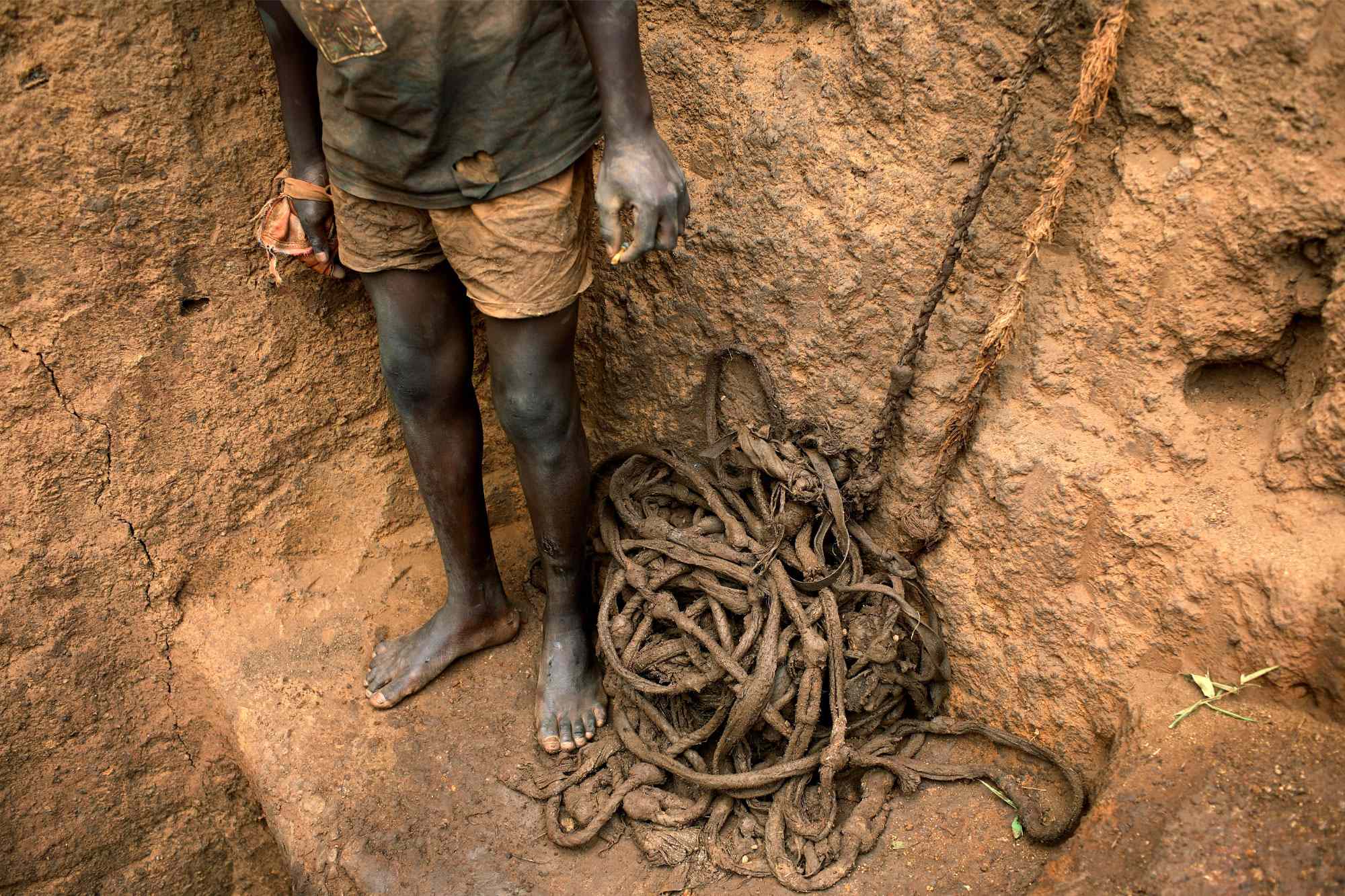 At Least 32 People Dead After a Mine Bridge Collapsed Due to Overcrowding3