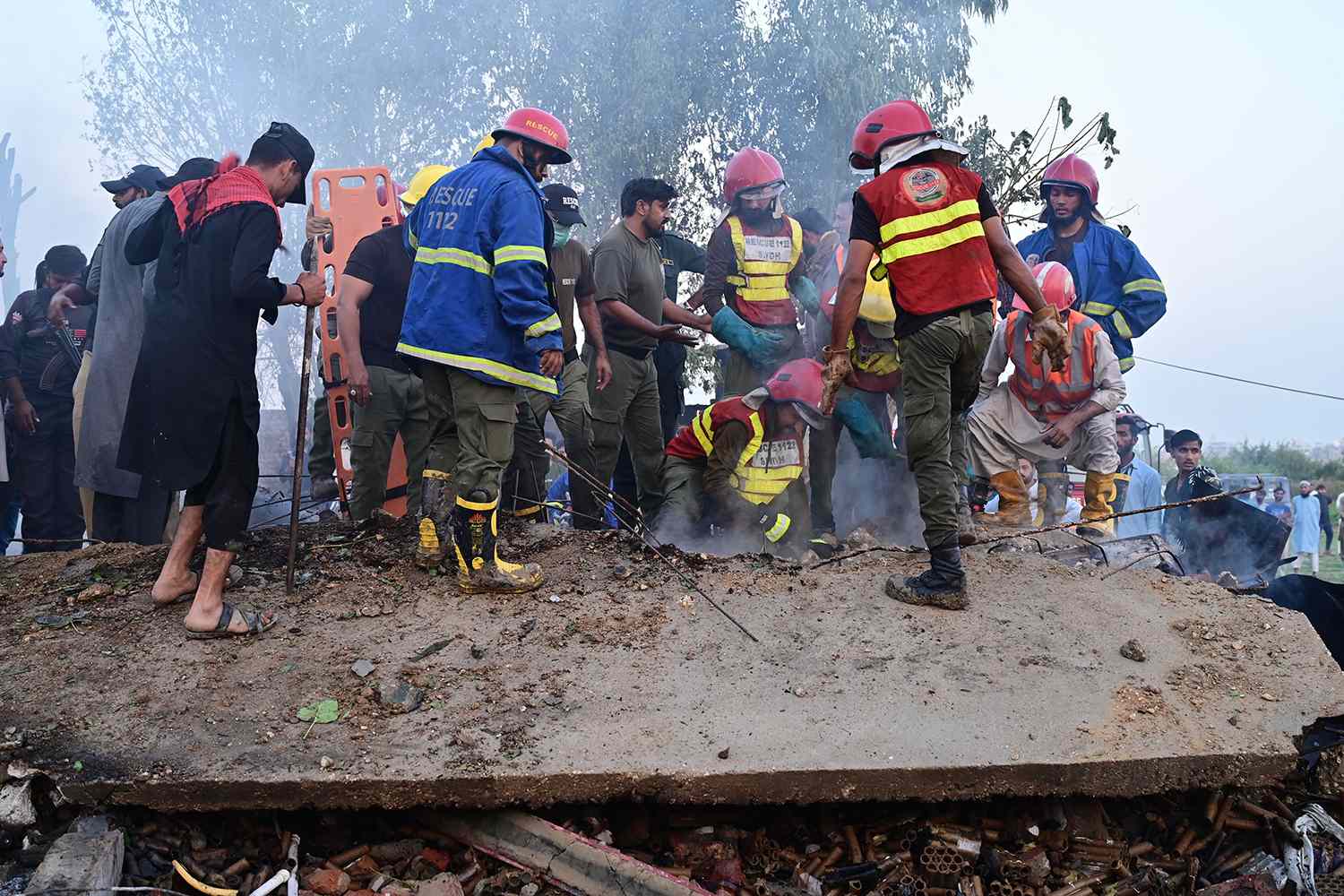 7 погибших после взрыва на несанкционированной фабрике фейерверков