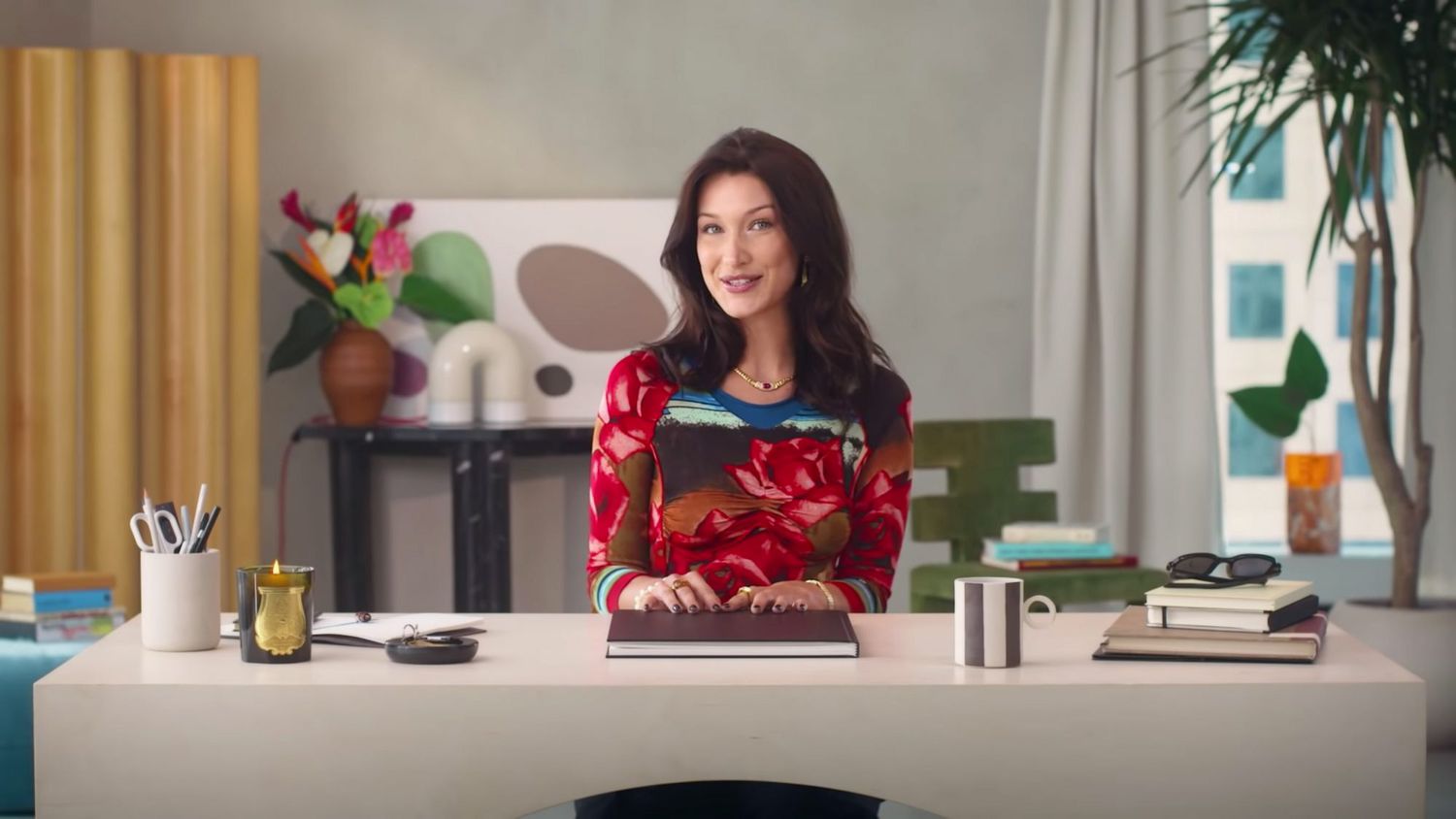 Белла Хадид рассказывает о «медицинской тревожности» на фоне борьбы с болезнью Лайма.