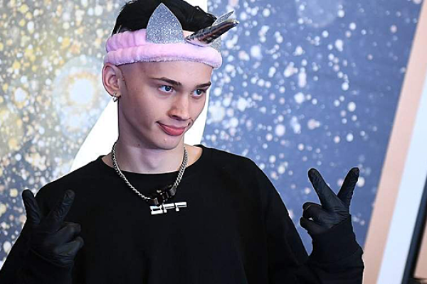 Даня Милохин поделился инфо о своих источниках дохода после отъезда из России