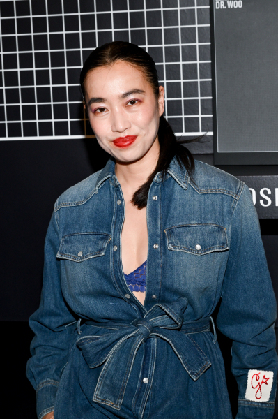  Jeremy Renner denies Yi Zhou's claims they reached 'peaceful' agreement0