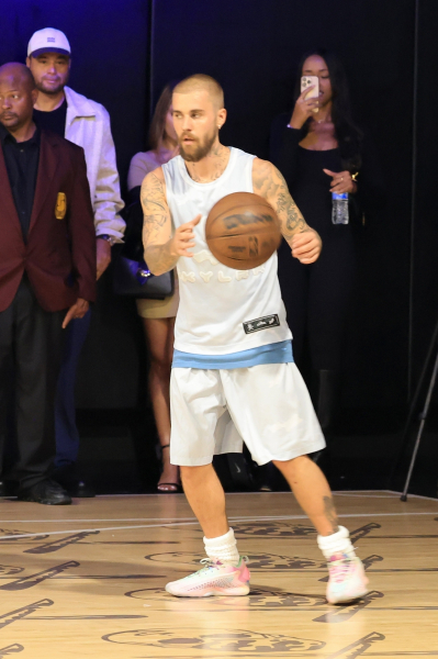 Justin Bieber suffers fall from electric skateboard7