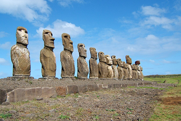 Как гигантские изваяния острова Пасхи перемещались к своим постаментам