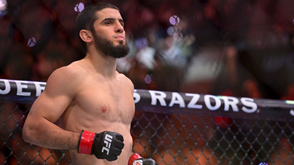 Кормье указал на бойца, который, по его мнению, станет самым серьезным испытанием для Махачева