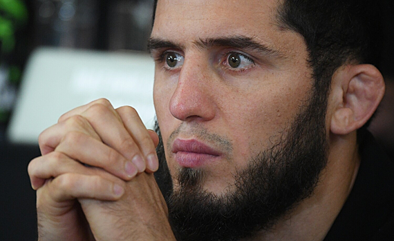 Спортсмен в ММА Ислам Махачев успешно преодолел этап взвешивания перед своим боем