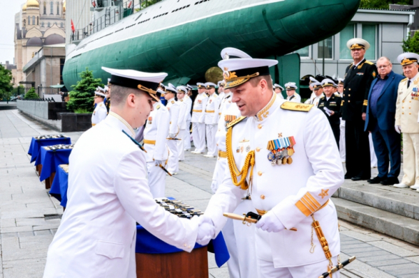 Морская пехота РФ ждет лейтенантов: Одолеют ли новации Путина и Белоусова разгром ВВУЗов, учиненный Сердюковым?