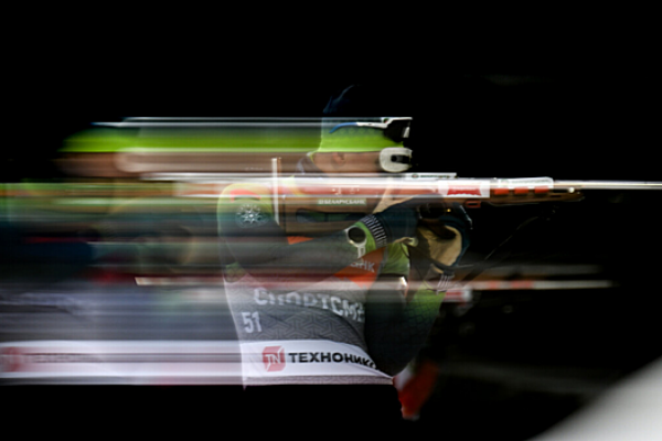 Старт мужской спринтерской гонки этапа Кубка России в Ханты-Мансийске