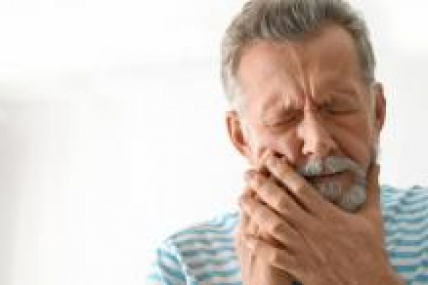 Научное исследование выявило причину, по которой мужчины чаще теряют зубы, чем женщины