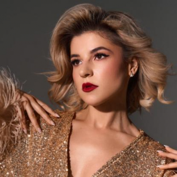 «Поэт года 2024» Злата Дар делится своим творческим путем