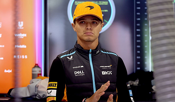 Пилот McLaren прокомментировал реакцию болельщиков, выраженную в форме свиста