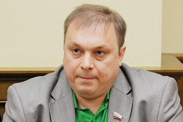 Разин, стоявший за успехом «Ласкового мая», теперь заочно обвиняется в мошенничестве