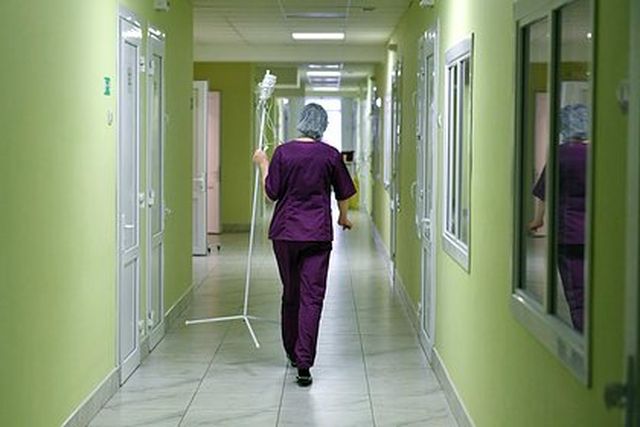 Невероятный случай: российский боксер оказался в реанимации по причине употребления чипсов