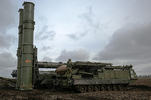 Системы ПВО России отразили атаку, уничтожив 13 украинских дронов