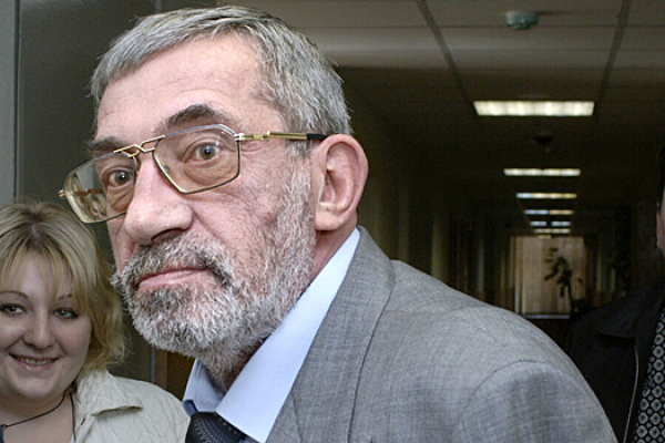 Следственный комитет принял решение не останавливать уголовное дело против адвоката Кузнецова