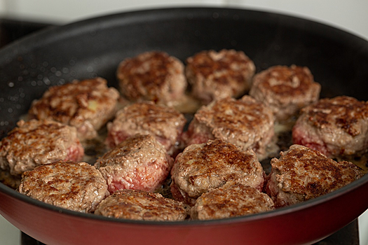 Необычный случай в Череповце: вор оставил благодарность хозяину квартиры за угощение в виде котлет