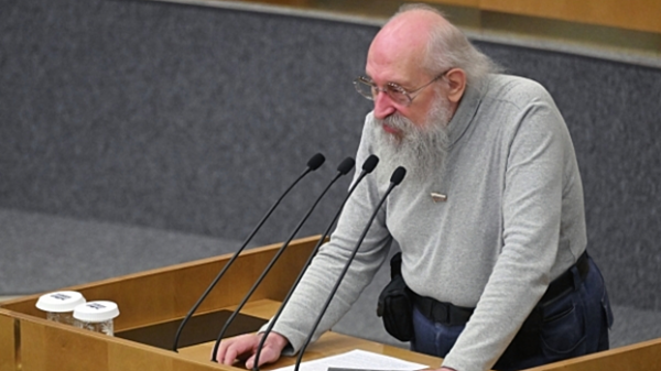 Анатолий Вассерман объяснил причины отказа от своего фирменного жилета