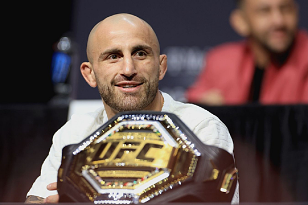 После анонса реванша с Лопесом, Александр Волкановски озвучил свою позицию