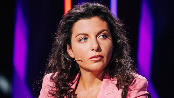 Симоньян, мужественно сражающаяся с раком, сообщила о своем последнем появлении на экране без парика