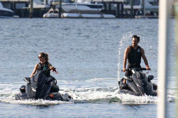 Gisele B&uuml;ndchen and Joaquim Valente enjoy Florida day date on jet skis1