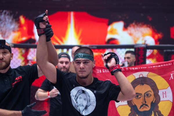 Интервью с претендентом на пояс ММА Серии-93 Дмитрием Михайлиди3