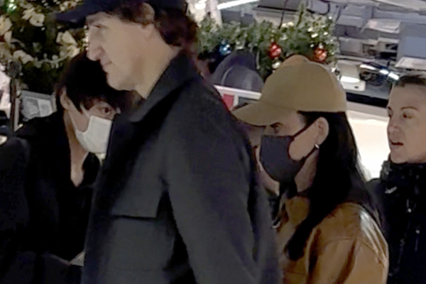Katy Perry and Justin Trudeau hold hands as they resurface in Tokyo for singer's Lifetimes Tour1