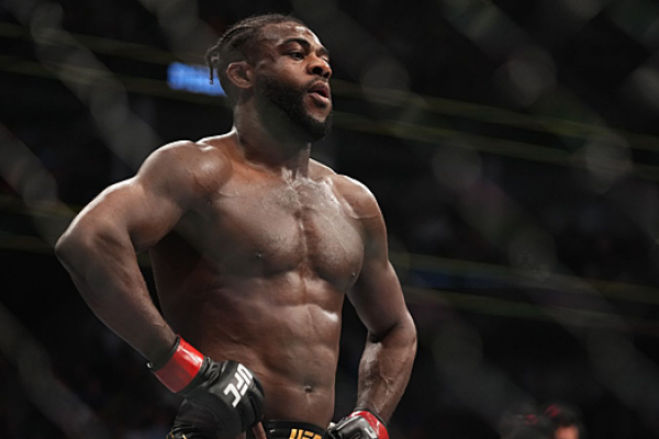 Стерлинг вызвал на бой 4-го номера рейтинга UFC в полулегком весе, Лерона Мёрфи