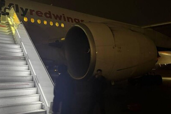 Рейс из Москвы в Пхукет совершил вынужденную посадку в аэропорту Домодедово