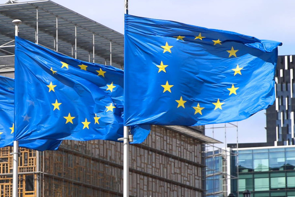 В рамках расследования были проведены обыски в штаб-квартире дипслужбы ЕС