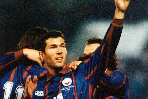 Лучшие игроки мира по футболу