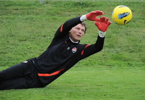 Андрей Пятов