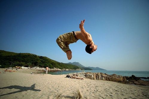 Как научится делать сальто дома?