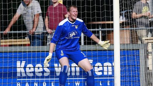 Самый высокий футболист в мире