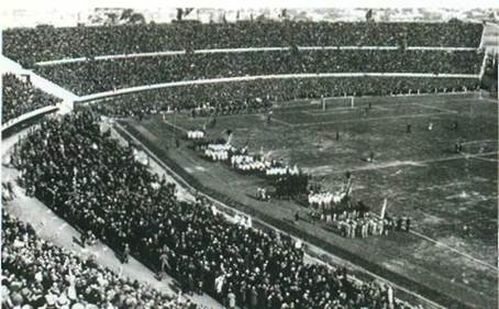 Первый чемпионат мира по футболу