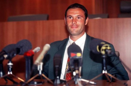 Человек который изменил футбольный мир