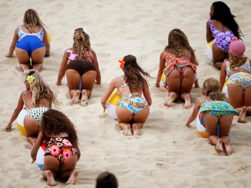 Попки спортсменок