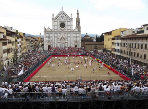 Флорентийский футбол &mdash; поединок современных гладиаторов
