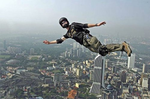 Бейсджампинг - экстремальный вид спорта