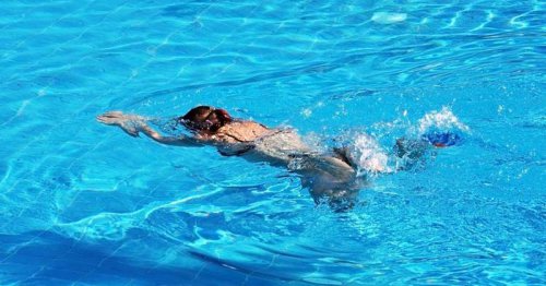 Как научиться плавать