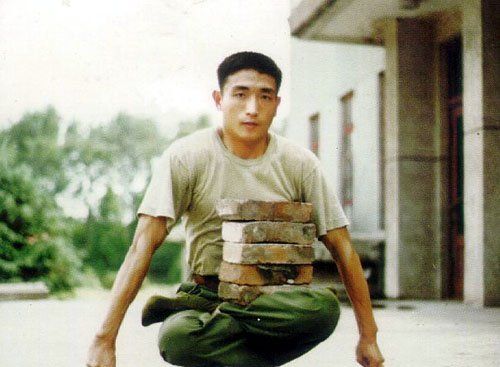 Стойка на кулаках